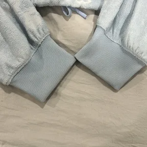 Nike Cropped Sweater Size Medium thumbnail 5