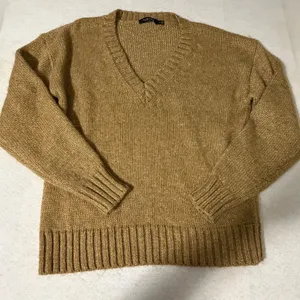 Lauren Ralph Lauren Gold Metallic V-Neck Shimmer Knit Sweater Large 200817394001 thumbnail 1
