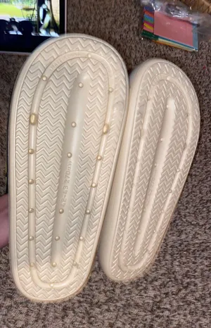 Winky face slides Size 10 thumbnail 2