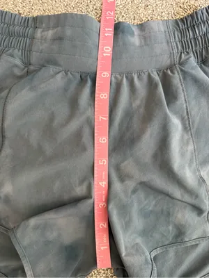 Lululemon Hotty Hot High Rise Shorts Size 4 Gray Tie Dye Lined 4” thumbnail 6