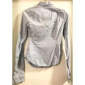 ✨A&F Button Up Shirt✨ thumbnail 4