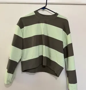 Lululemon Crewneck Stripped  thumbnail 1