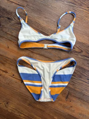 Triangl Bikini thumbnail 4