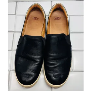 UGG Cas Slip-On Sneakers Womens 11 Black Leather Good Metallic Heel Slip On Shoe thumbnail 3