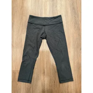 Lululemon Womens Heathered Charcoal Gray Cropped Yoga Leggings Mid Rise Capri thumbnail 3