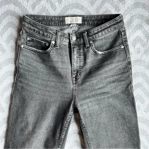 FREE PEOPLE // WE THE FREE High Rise CRVY Cropped Straight Leg Black Jeans 28 thumbnail 2