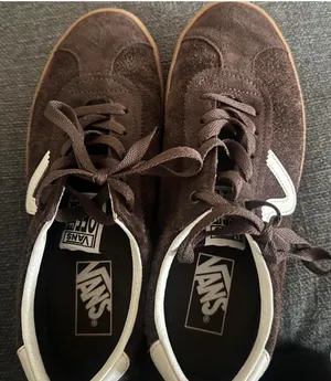 Brown Suede Vintage Vans thumbnail 2