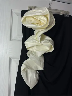 New York & Company Black Cream 3D Rosette Strapless Cocktail Dress Midi XL NWT thumbnail 4