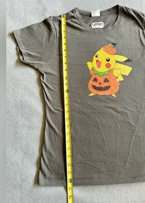 Pokémon Pikachu Women’s T-shirt Halloween Themed Gray Size Medium thumbnail 4