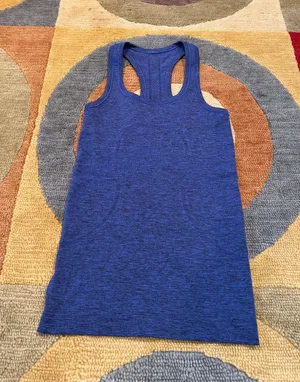 Lululemon Dark Blue Swiftly Tech 2.0 Racerback Tank Top Women’s Size 2 thumbnail 1