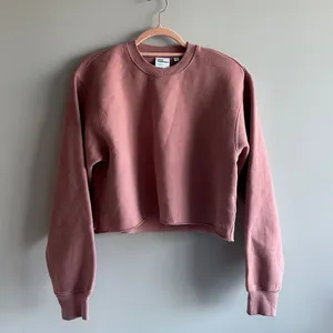 aritzia pink sweatfleece cropped sweatshirt thumbnail 1