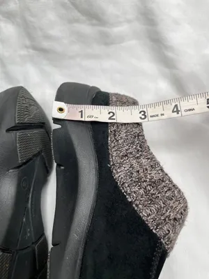 Dansko Eartha Black Suede Slip-On Shoes Size 39 sweater trim thumbnail 5