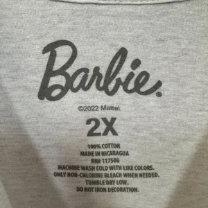 Barbies from around the world T-shirt size 2xl thumbnail 4