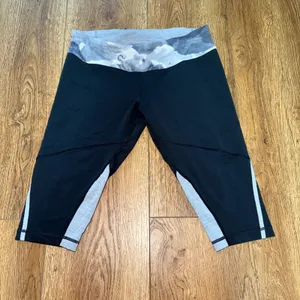 Lululemon Run Inspire Crop Leggings Black Gray Cloud Waist Reflective Size 12 thumbnail 3