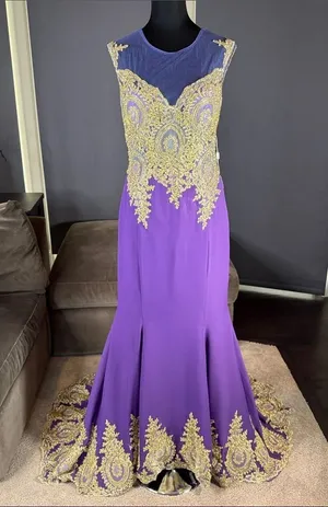 Women’s Purple Formal Evening Gown Gold Accents Mermaid Fit Train Size 10 NWT thumbnail 1