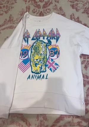 Def Leppard Sweatshirt Crewneck Graphic thumbnail 1