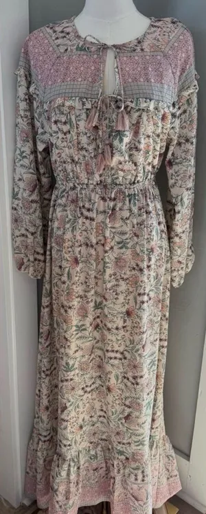 lovestitch Cream Floral Long Sleeve Maxi Dress size M thumbnail 1