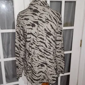 Cloth & Stone Womens Zebra Animal Print Long Sleeve Button Down Shirt Medium‎ thumbnail 2