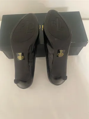 Lauren Ralph Lauren Black Leather Pointed Toe Heels thumbnail 4
