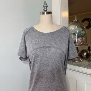 Lululemon Swiftly Tech 2.0 Short Sleeve Shirt Shirt Slate Gray Size 16 thumbnail 7