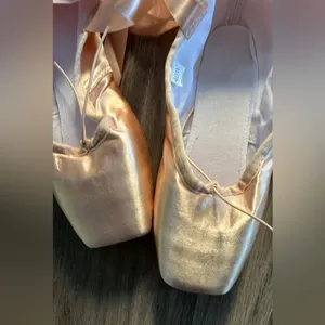 New Pointe Shoes Ballet Size 40W Pink thumbnail 5