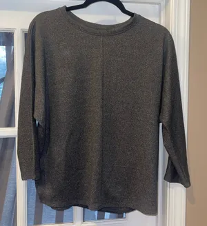 89th & Madison 3/4 sleeve gray top shirt woman’s medium NWT thumbnail 1