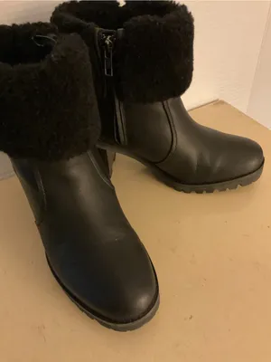 UGG women Black leather shearling platform waterproof heel boots US 7.5 thumbnail 12