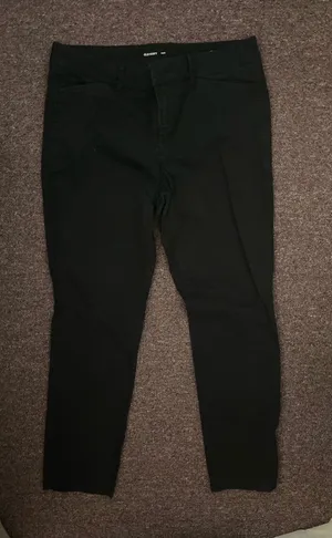 Old Navy Women's Black Pixie Pants thumbnail 1