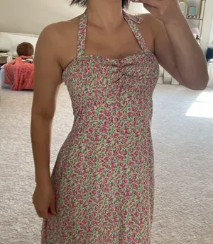 Floral halter neck dress. S Pink thumbnail 8