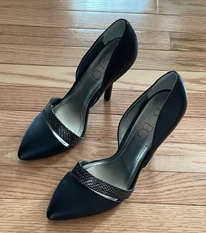 BCBG Paris Point Toe Heels Womens 8.5 Black Slip On D’Orsay Minimalist Old Money thumbnail 1