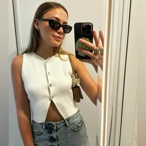 Zara NWT white short vest with silver buttons thumbnail 4