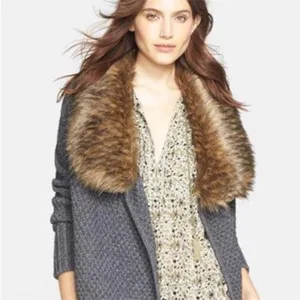 Joie Jamilee Gray Yak Wool Knit Faux Fur Collar Women’s Cárdigan Sweater Small thumbnail 3