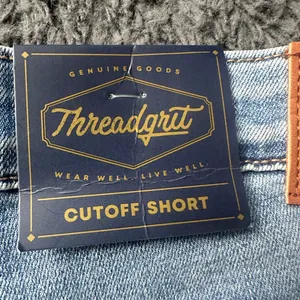 NWT Threadgrit distressed denim jean shorts, women’s size 33 thumbnail 6