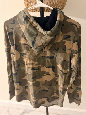 Hollister Men's Camo Pullover Hoodie in Green/Brown/Black thumbnail 5