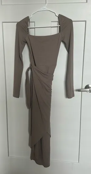 Wilfred Aritzia Brown Square Neck MIDI Dress thumbnail 1
