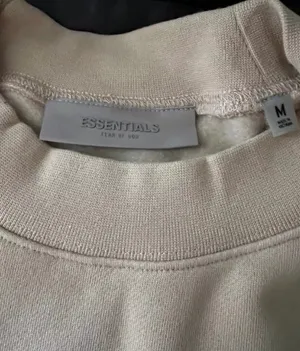 Fear of god Essentials Sweatshirt NWT Medium thumbnail 3