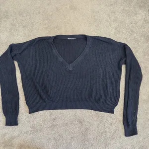 Brandy Melville Cotton Navy Blue Ribbed Cropped V Neck Pullover Sweater One Size thumbnail 4