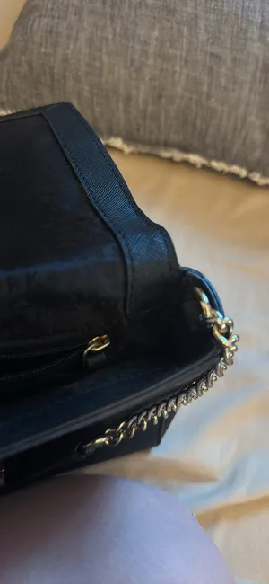 Kate Spade Crossbody Leather Bag Saffiano Gold Black Flap Closure Tone Hardware thumbnail 9
