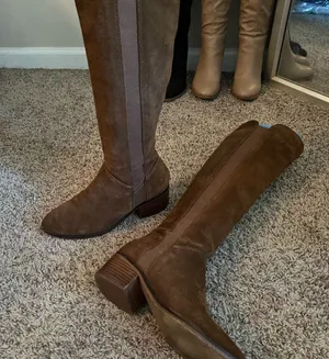 Steve Madden suede boots thumbnail 1