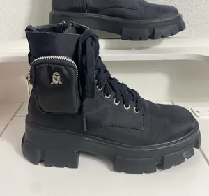 Steve Madden Thora-P Black Nylon Lace-Up Combat Ankle Lug Boots Women's 8 thumbnail 1