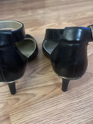 Anne Klein Black Pointed-Toe Ankle-Strap Kitten Heels Size 9M thumbnail 3