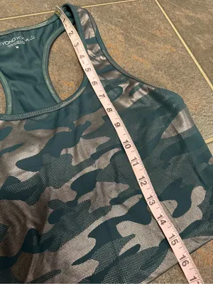 Beyond Yoga First Class Racerback Crop Tank Bra Camouflage Metallic Green Medium thumbnail 7