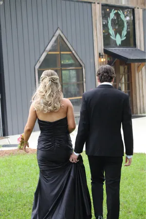Sherri Hill Prom Dress thumbnail 2