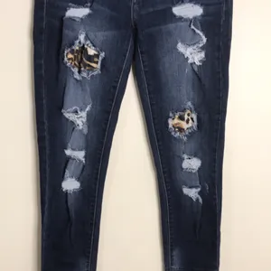 KanCan ladies distressed dark wash denim jeans with leopard patches on areas‎ 29 thumbnail 3