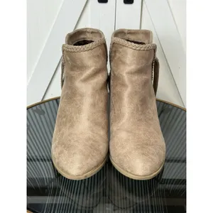 Report Chloey Womens Ankle Boots Size 8.5 Tan Suede Side Zip Stacked Block Heel thumbnail 3