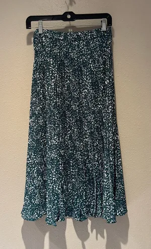 Emerald Green Printed Pleated Midi Skirt thumbnail 1