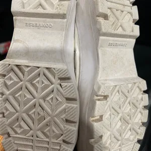 Converse High-Top Sneakers in white sneakers has some stains thumbnail 10