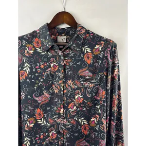 Women’s Von Landen Size 12/14 Navy Paisley Button Up thumbnail 2