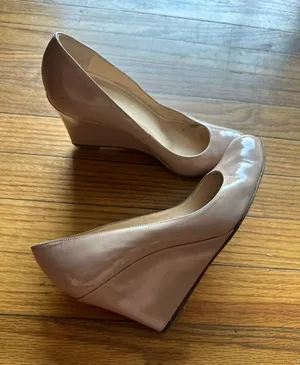 Christian Louboutin Beige Patent Wedge Pumps 6.5 – Iconic Luxe Chic thumbnail 1