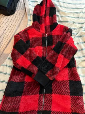 Cozy plaid red and black fuzzy zip up jacket Multiple Size XL thumbnail 1